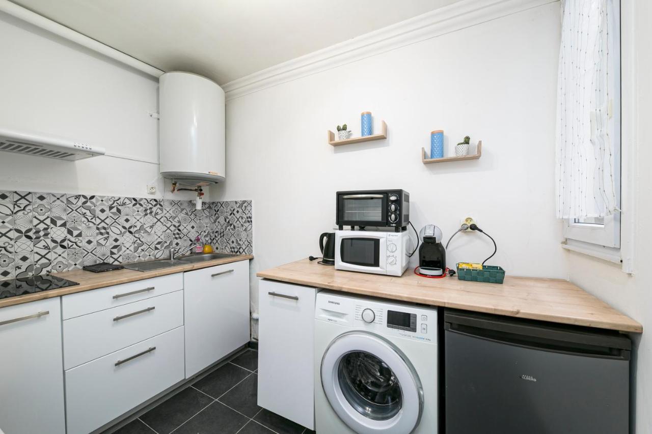 Ferienwohnung Agreable T1 Situe Au Centre Historique De Dinan Exterior foto
