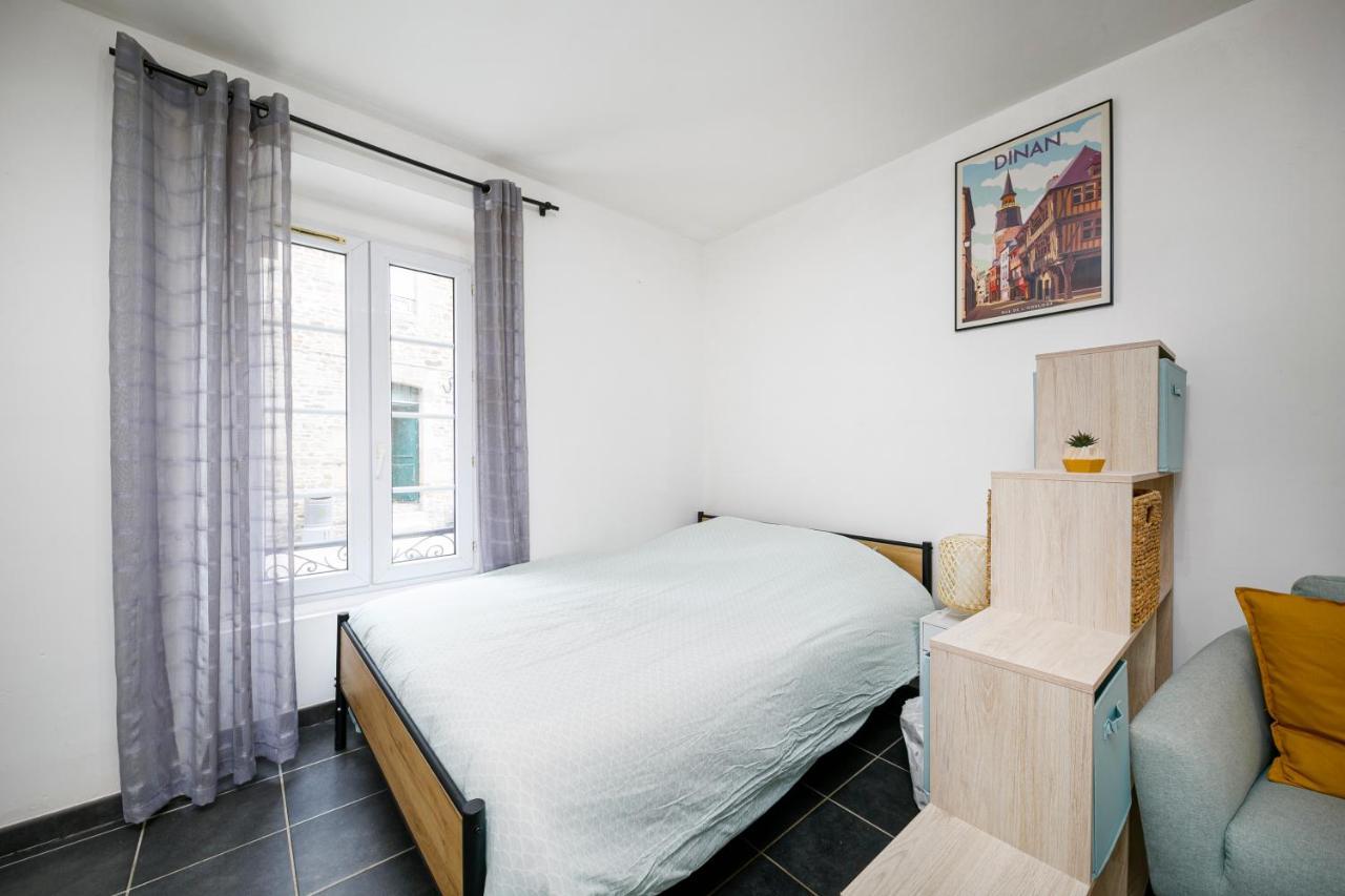 Ferienwohnung Agreable T1 Situe Au Centre Historique De Dinan Exterior foto