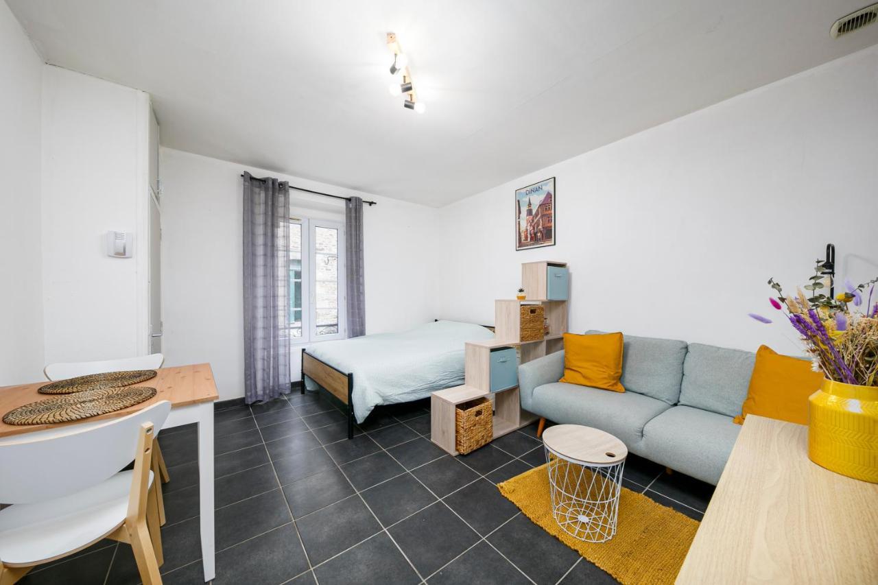 Ferienwohnung Agreable T1 Situe Au Centre Historique De Dinan Exterior foto